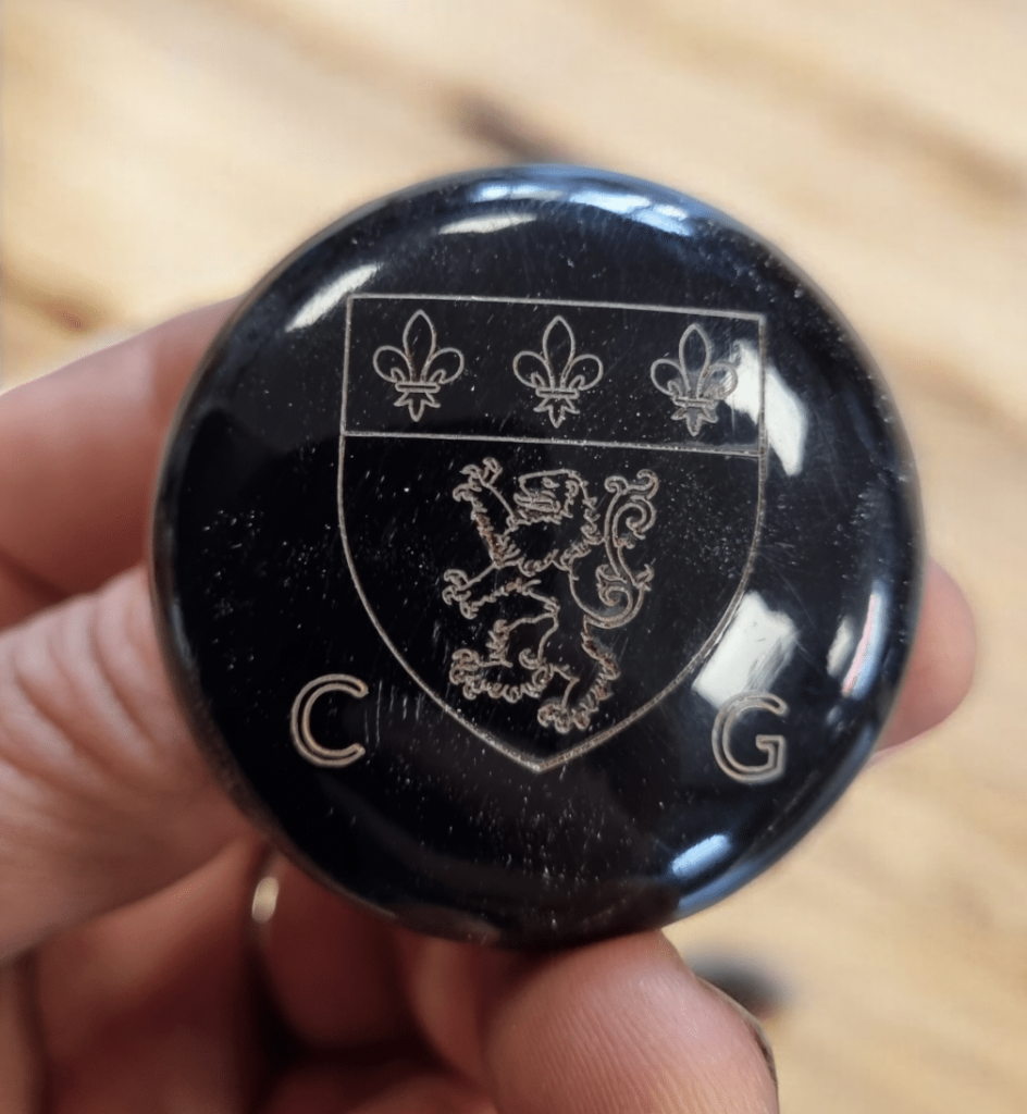 bâton basque de marche terre de bergers pommeau armoiries de Mauléon
