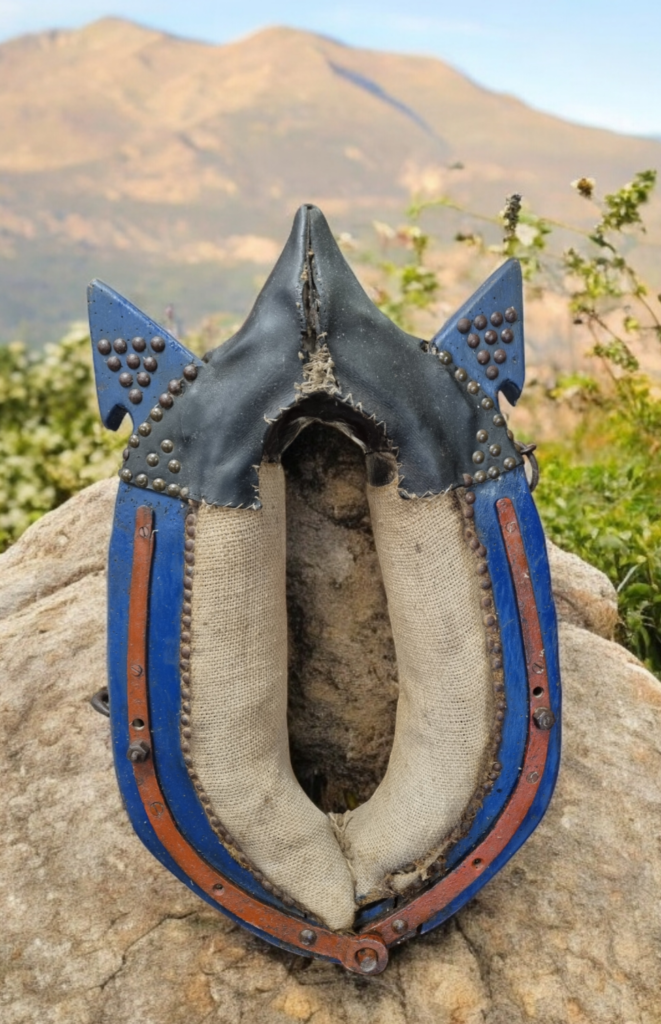 ancien collier clouté du Pays Basque